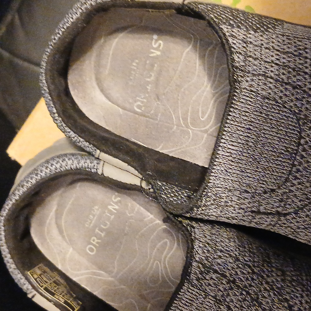 Earth Origins slip on shoes - Picture 3 of 5